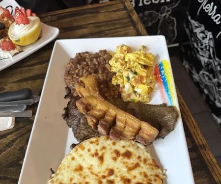 QUE RICO COLOMBIAN RESTAURANT & BAKERY