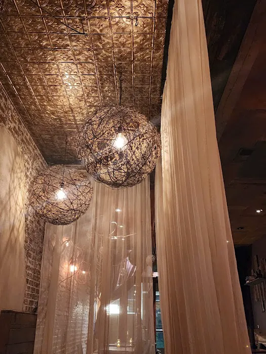 DiWine Natural Wine Bar & Restaurant Picture 4