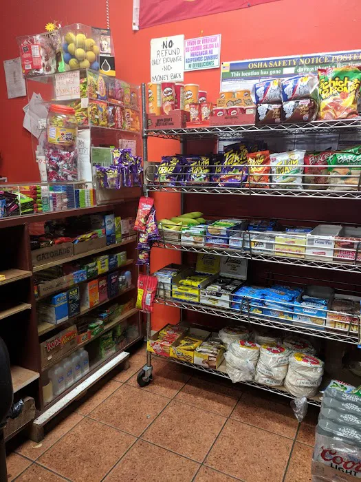 El Kiosko Deli Grocery Picture 10
