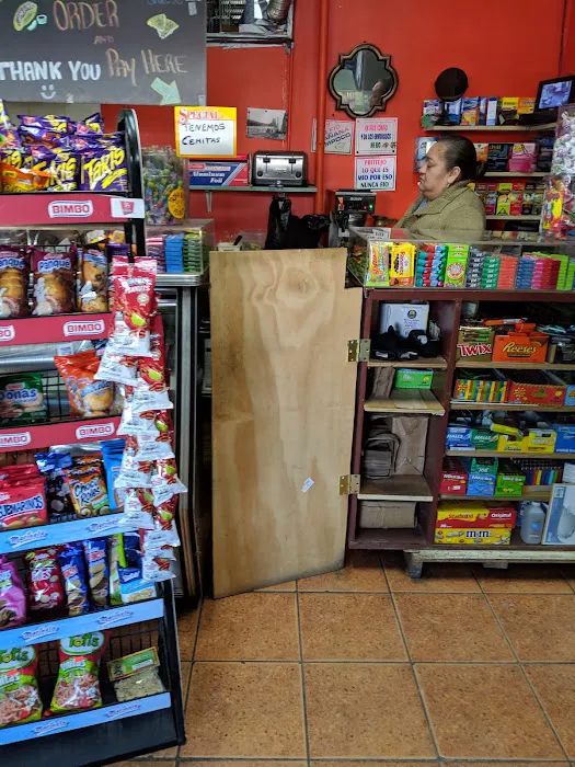 El Kiosko Deli Grocery Picture 1