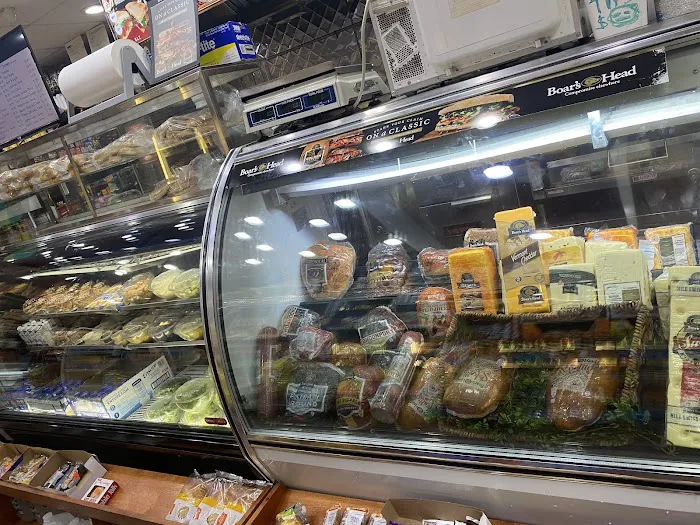 K Famous Deli Picture 6