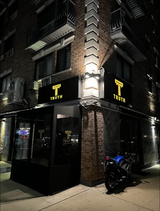 Truth Restaurant Astoria Picture 2