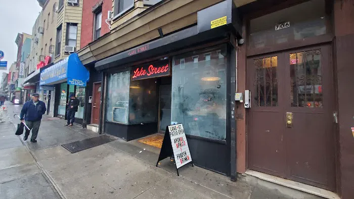 Lake Street Bar Picture 1