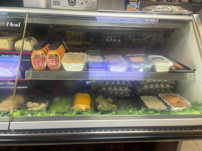 Beyond deli and grocery Picture 9