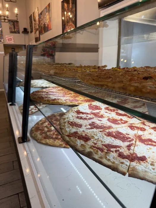 Bellucci Pizza Picture 4