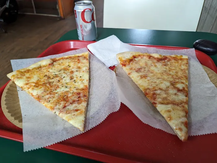 Salerno Pizza Picture 10