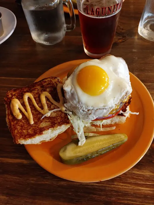 Burger Club Picture 7