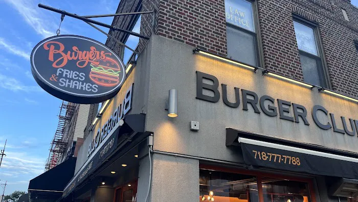 Burger Club Picture 2