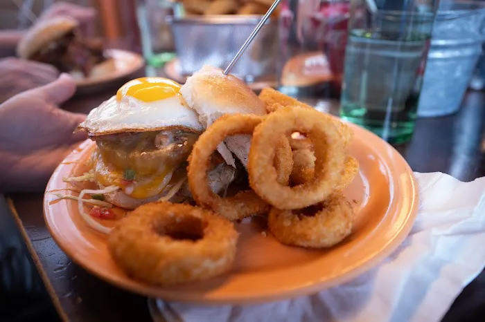 Burger Club Picture 6