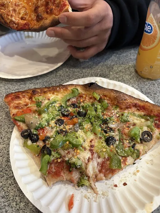 Astoria Pizzeria Picture 9