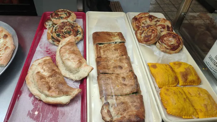 Astoria Pizzeria Picture 6