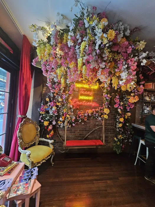 Fresco’s Grand Cantina Picture 2
