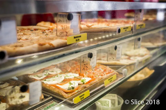 Grand Avenue Pizza Picture 9