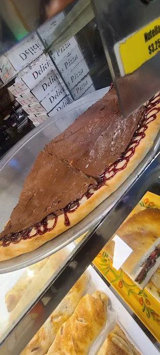 Grand Avenue Pizza Picture 5