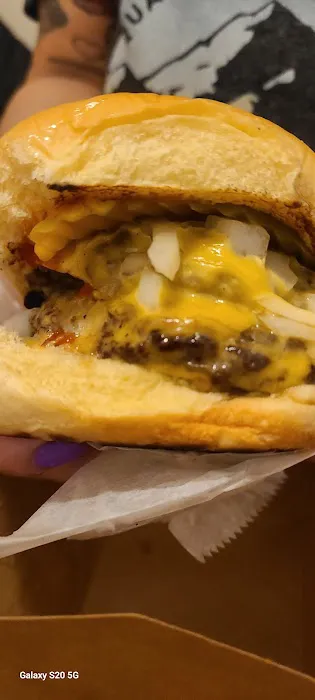 Bella Donna burger Picture 1