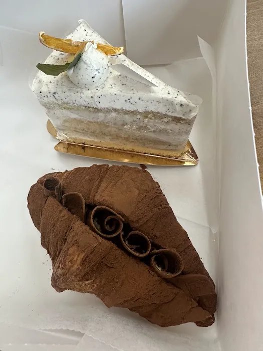 L’Ami Bakery & Cafe Picture 8