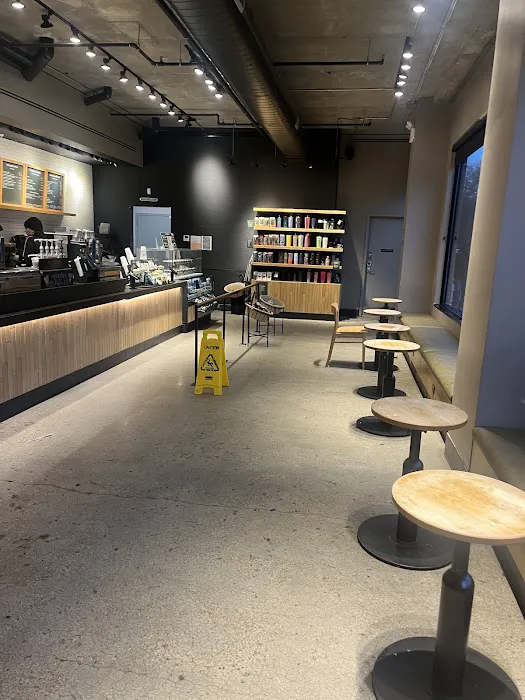 Starbucks Picture 7