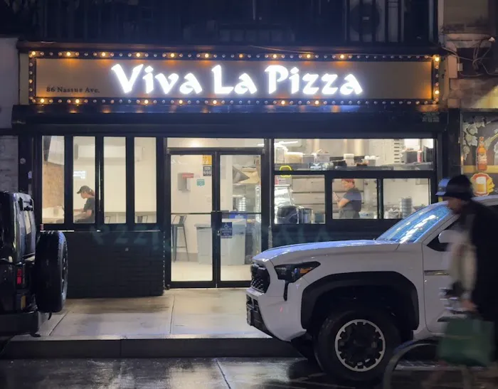 Viva La Pizza Picture 1
