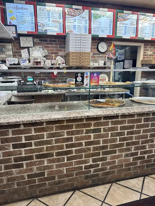 Tony's Pizzeria Picture 3
