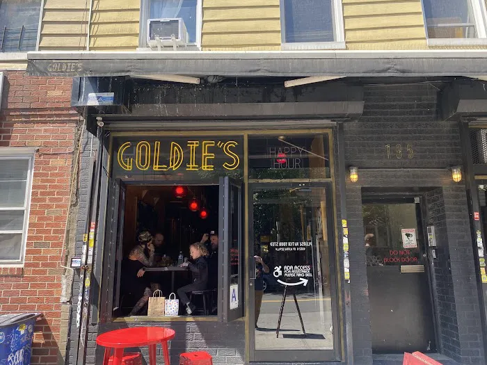 Goldie's Bar Picture 5