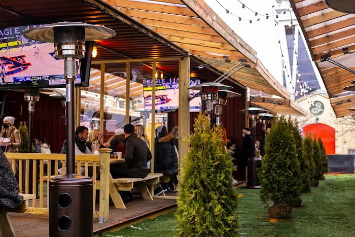 Bk Backyard Bar Picture 9