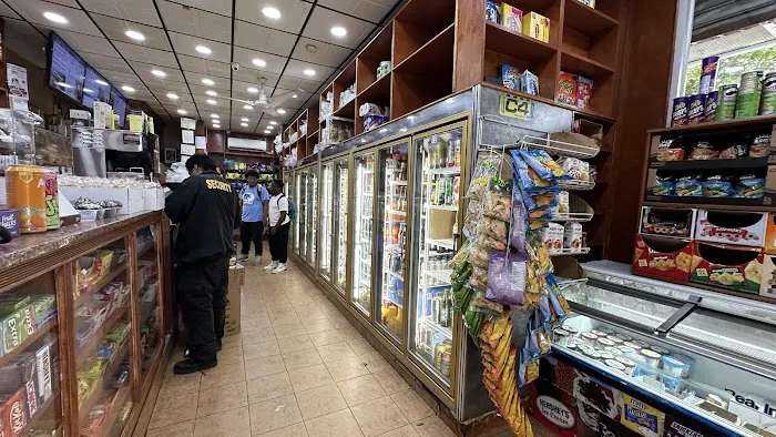 New Amsterdam Deli Corp Picture 9