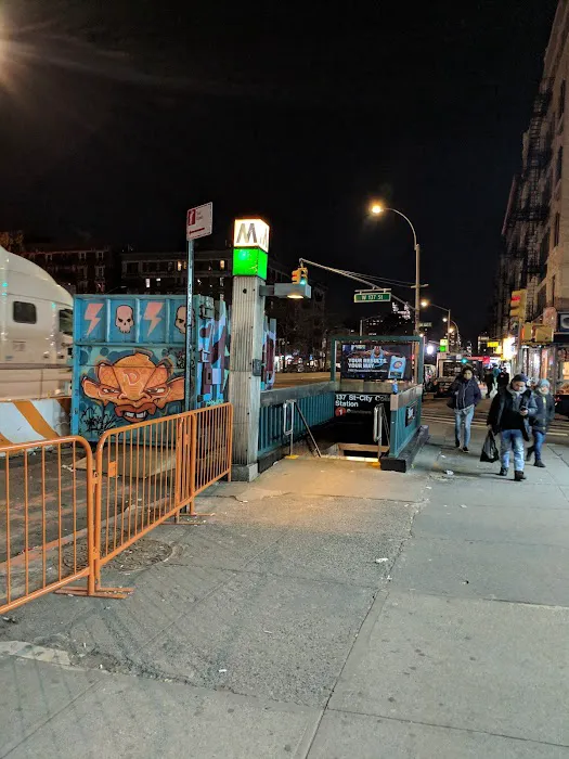 Golden Deli Picture 4