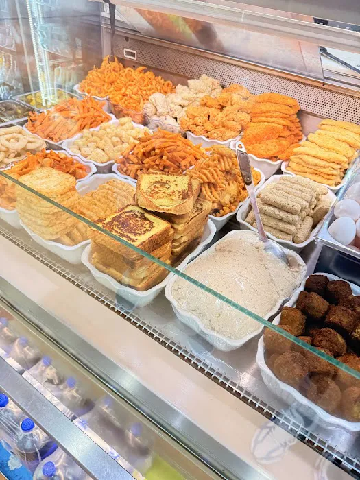 Golden Deli Picture 7