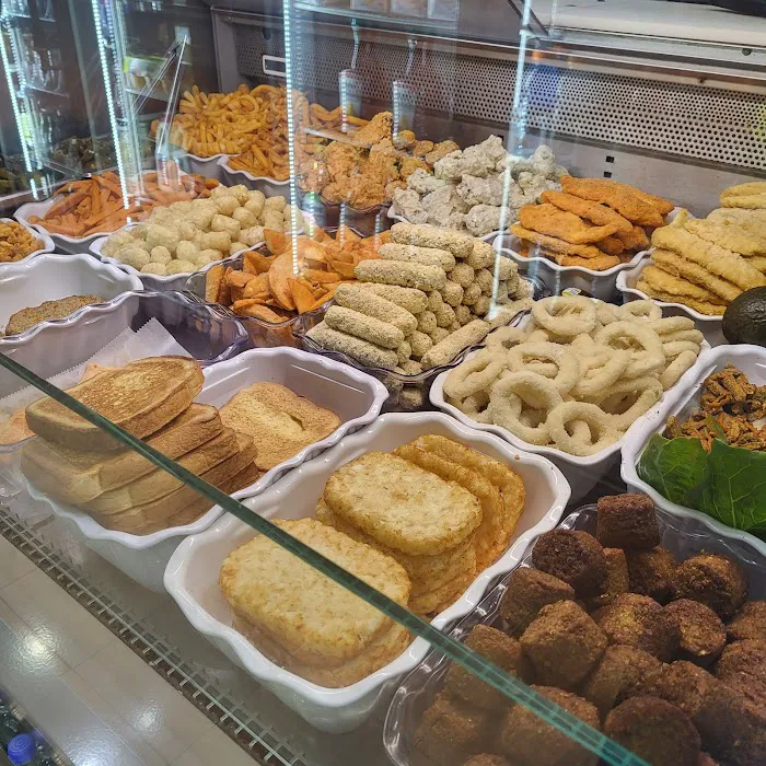 Golden Deli Picture 8