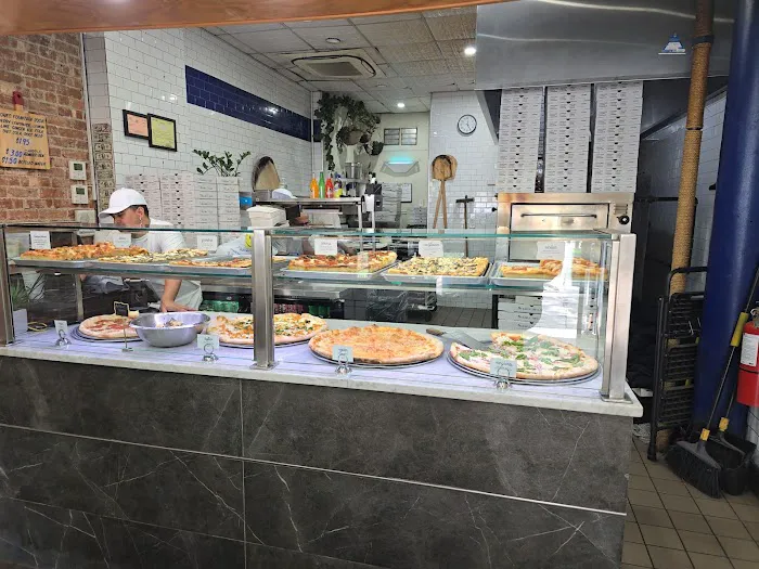 Uncle Tony's Pizza Picture 6