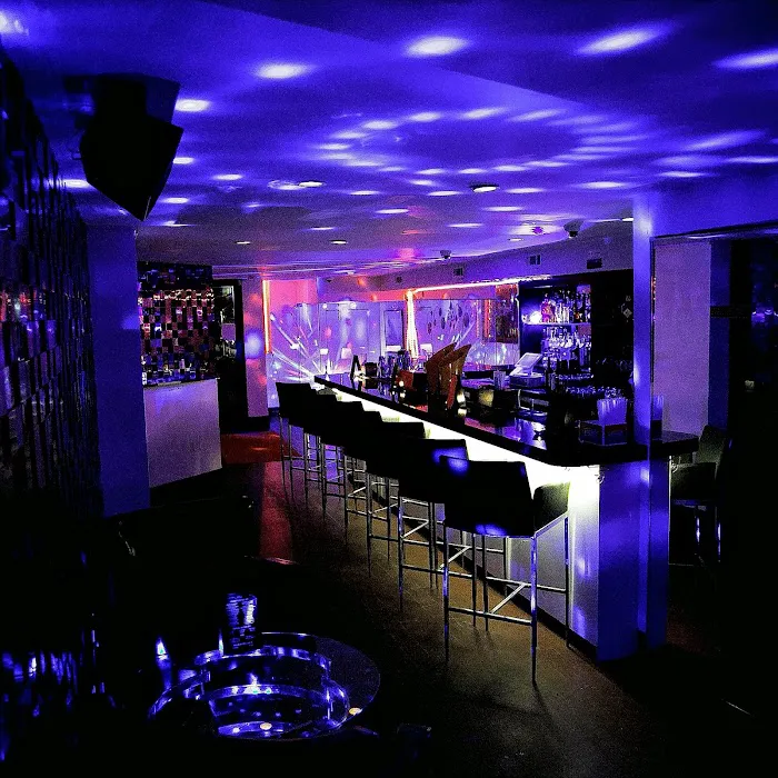Alibi Lounge Picture 7