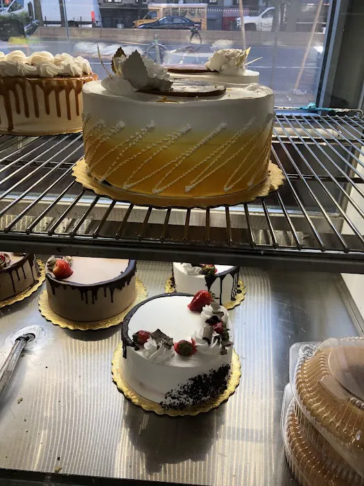 5 Estrellas Bakery & Cafe Picture 10