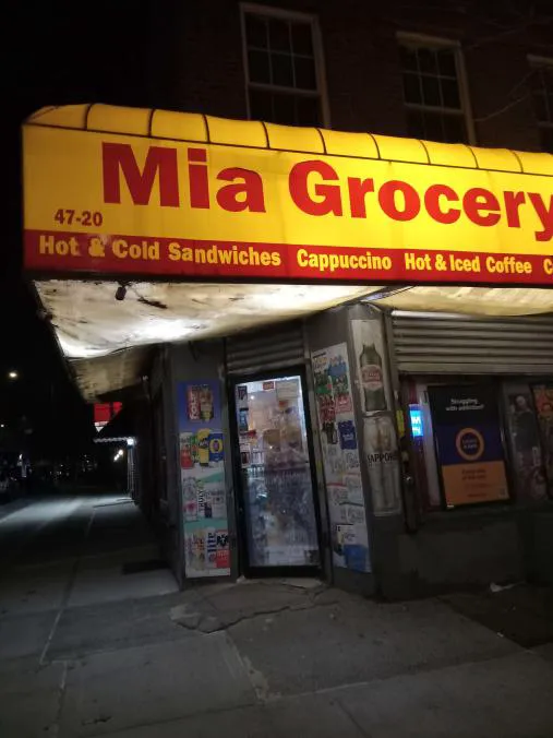 Mia Grocery & Deli Picture 2