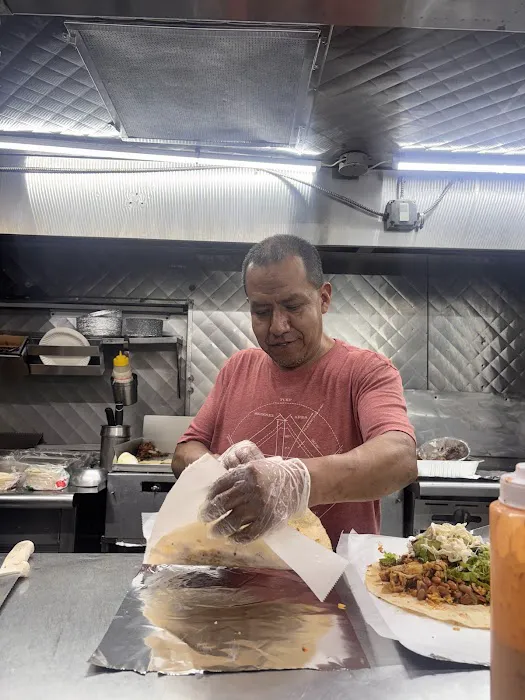 Takeria 718 Taco Truck Picture 3