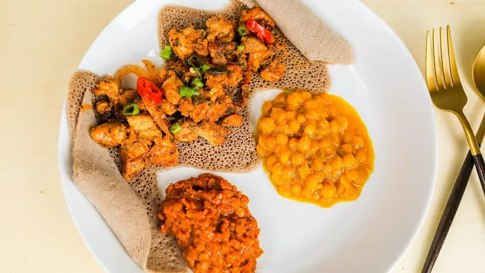 Makina Cafe Eritrean-Ethiopian To Go Picture 3