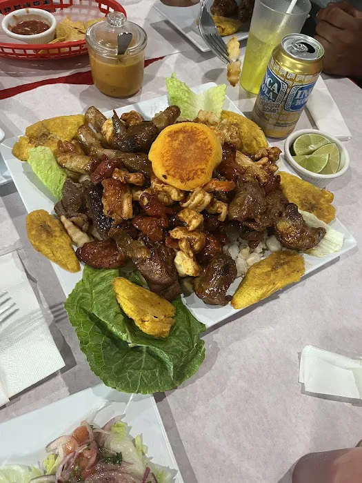 Cuencanito Sport Bar Restaurant Picture 3