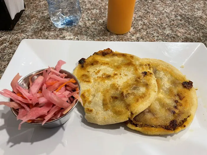 Ricas Pupusas & Mas Picture 8
