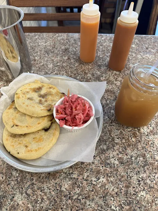 Ricas Pupusas & Mas Picture 9