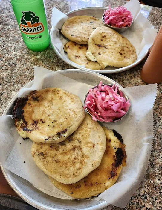 Ricas Pupusas & Mas Picture 7