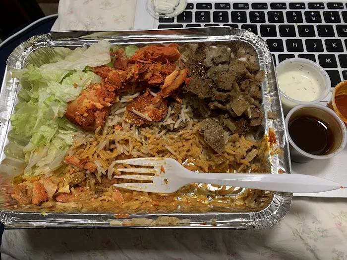 Shah's Halal Food CART Picture 5