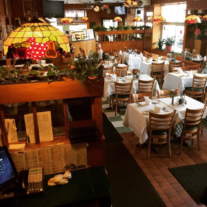 Donato's Restaurant & Pizzeria Picture 6