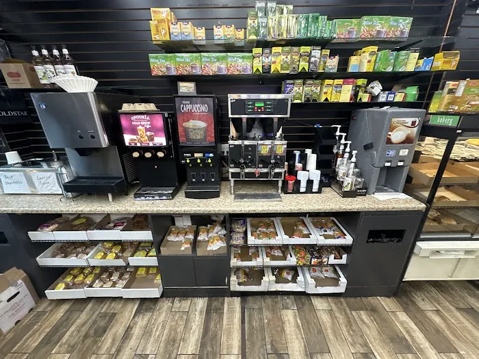 Fresh Harvest Deli Picture 3