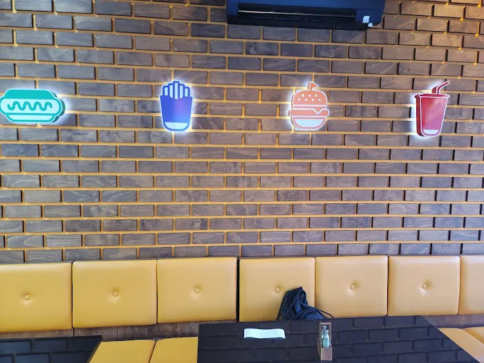 Emoji Burger Astoria Picture 2