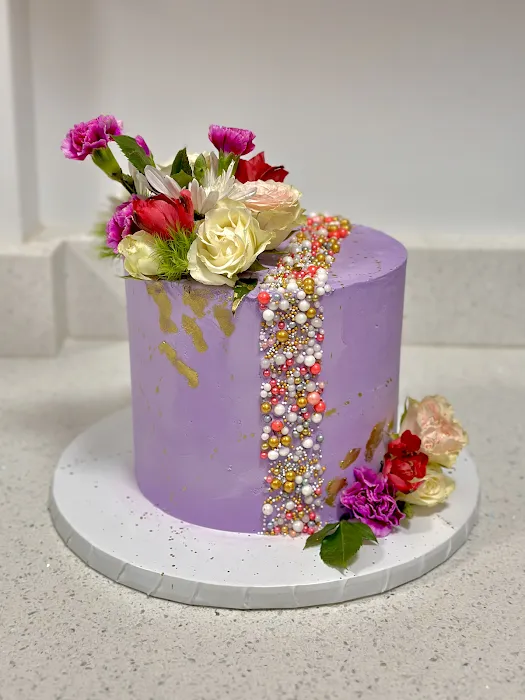 Isa's Cake (online only) Picture 1