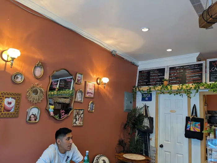 Cafe Sparrow Picture 7