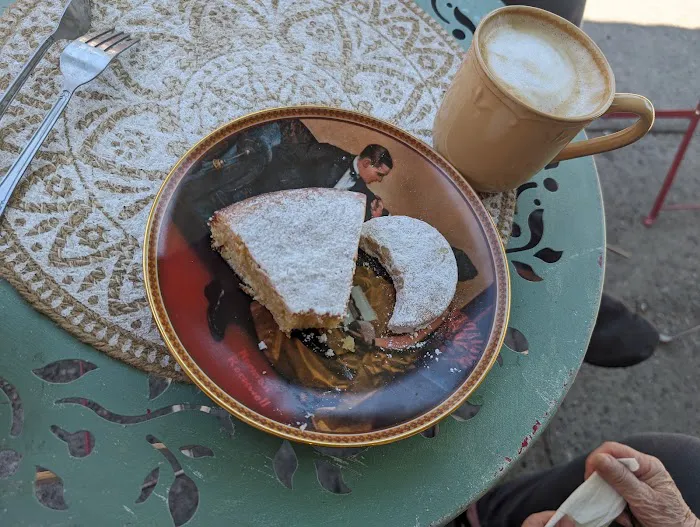 Cafe Sparrow Picture 3