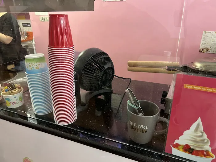 Sunberi Frozen Yogurt & Crepe Picture 9