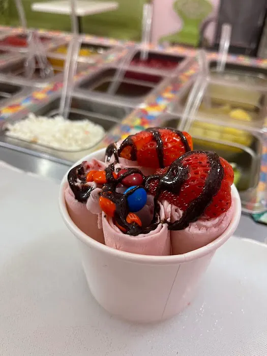 Sunberi Frozen Yogurt & Crepe Picture 8