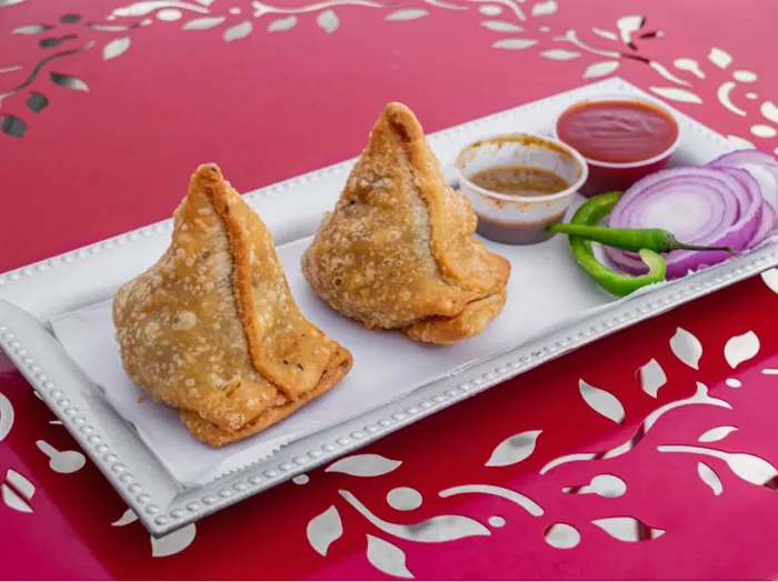 Fat’s Samosas and Smoothies Picture 2