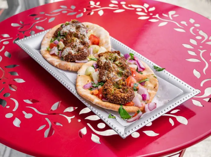 Fat’s Samosas and Smoothies Picture 10